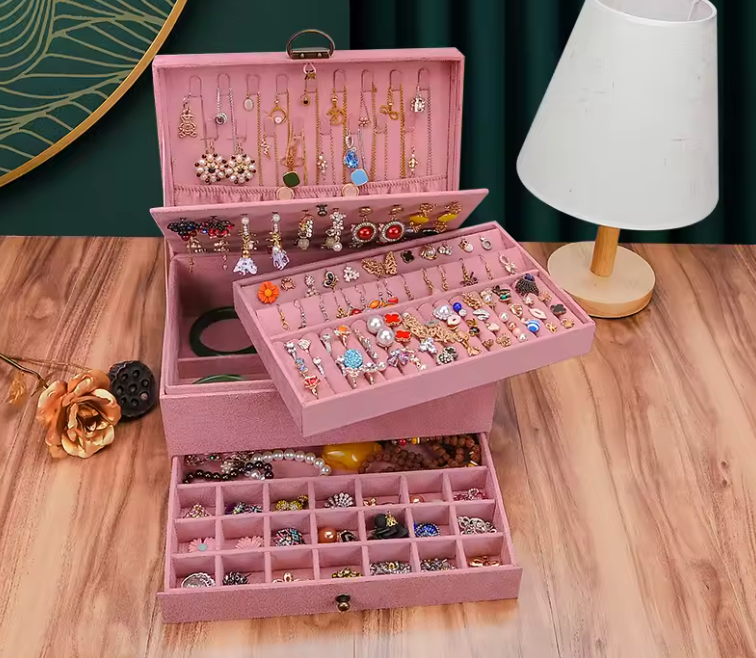 Boîte à bijoux en velours premium